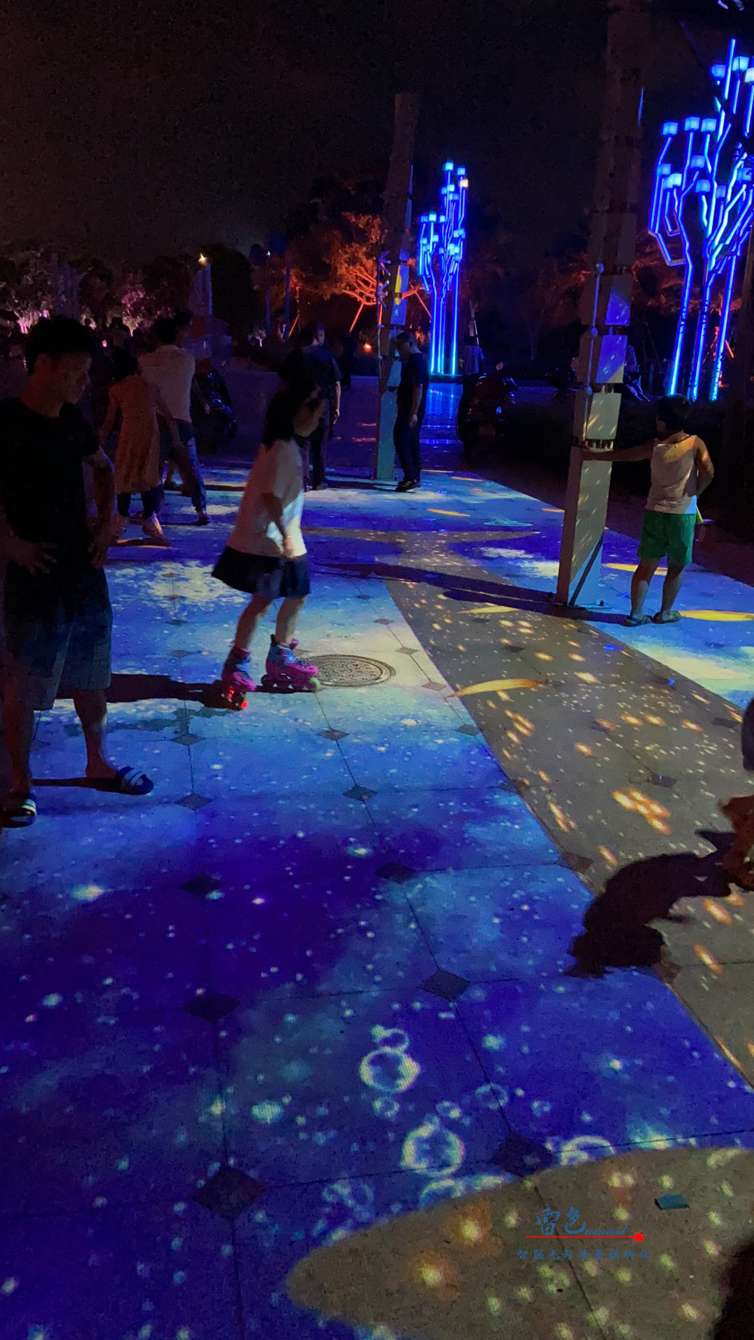 雷色光電為清素公園打造戶外地面互動項目(圖2)