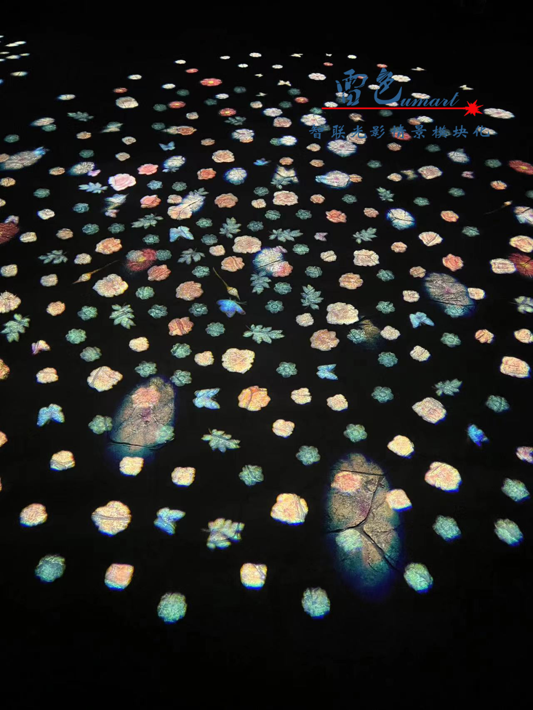 雷色光電打造《夢境光語》夜場燈光秀震撼來襲！(圖5)