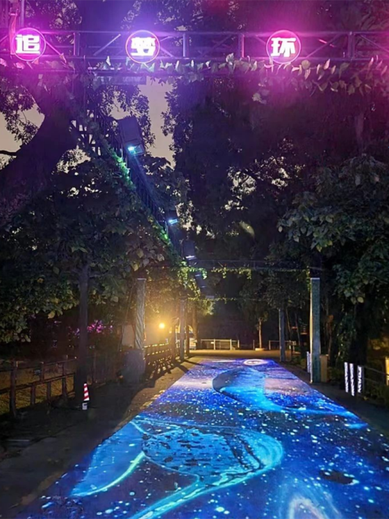 雷色光電打造《夢境光語》夜場燈光秀震撼來襲！(圖3)